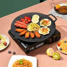 Chảo nướng BBQ Hàn Quốc đa năng chống dính - Chảo gang tròn chống dính có 2 tay cầm bằng gỗ, thích hợp nấu ăn trong nhà và ngoài trời, tương thích với bếp từ và bếp ga, dễ vệ sinh, tuyệt vời để chiên trứng và bít tết, lý tưởng cho nhà bếp và phòng ăn gia đình. - màu đen - Xem 7