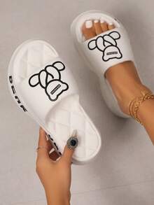 Fashionable Women's Cute Cartoon Bear Print EVA Molded Comfortable, Lightweight, Durable, Non-Slip Casual Open Toe Slippers, Suitable For Spring/Summer High Heel, Can Be Worn Outdoors Or At The Beach, Applicable For Daily Life, Beach Walks, Work And Various Occasions - White - View 2