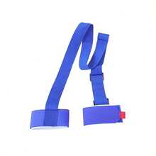 1 pieza Este correa ajustable de doble longitud asegura firmemente los esquís juntos para un transporte fácil, mientras que el sistema integrado de soporte para el hombro y gancho le permite transportar cómodamente los bastones de esquí sobre su hombro. - Multicolor - Ver 10