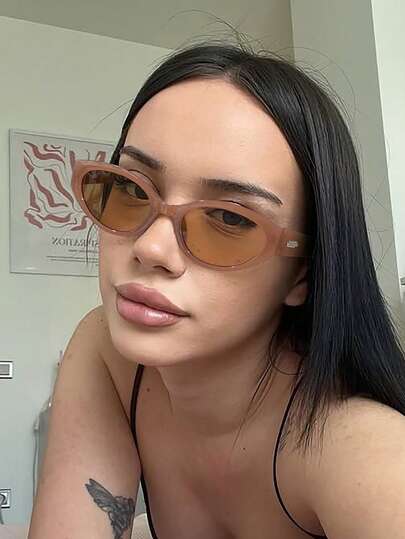 1 PC Women's Cat Eye Vintage Fashion Glasses Tea Lens Jelly Color Frame Lightweight And No Pressure Sensitivity For Daily Outdoor With Glasses Box