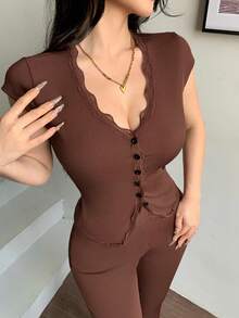 abyoxi Bộ đồ nữ màu nâu, phối ren, tay ngắn cổ chữ V, cài cúc một hàng, dáng ôm gồm áo thun và quần ống loe, kiểu dáng thanh lịch cổ điển, thường ngày, phù hợp đi làm, hẹn hò, dạo phố, áo thun dệt kim gân và quần dài, thích hợp cho mùa xuân hè. - màu nâu - Xem 6
