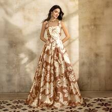 Faeriesty 优雅方领无袖女士长款连衣裙：刺绣花卉图案，可调节系带后背，修身胸衣，飘逸裙摆，奢华缎面面料——完美适用于婚礼宾客、新娘写真、花园派对、正式场合、浪漫春季度假等场合。 - 卡其色 - 查看 6