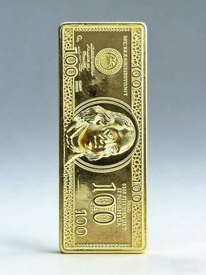 一枚纯铜100美元钞票双指戒指，男女皆宜，是收藏和纪念的完美之选，也是馈赠亲朋好友的绝佳礼物。