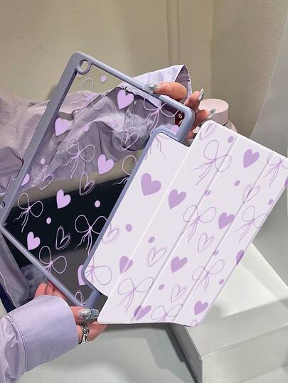 一款可爱的卡通动漫紫色蝴蝶结爱心图案双面亚克力透明水晶后盖，防震，适用于iPad 7、8、10代（10.2英寸），内置笔槽，支持睡眠/唤醒功能，是理想的圣诞节和新年礼物。