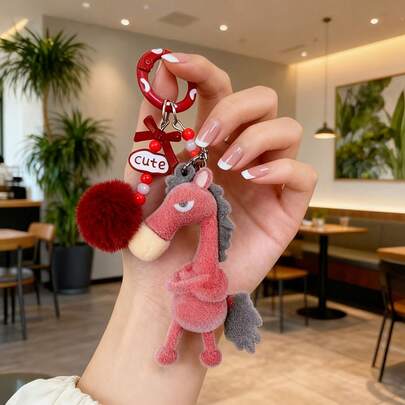 Moderiktiga och uppfriskande accessoarer, alternativ inkluderar: Nyckelringshänge i form av en svart häst, lyckosam väska med svart hästberlock, charmigt väsktillbehör, roligt och lekfullt nyckelringshänge i form av en häst, perfekt för julklappar