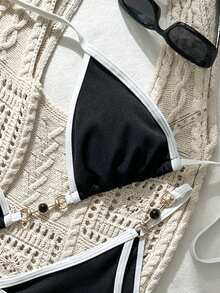 Conjunto de bikini con parte superior halter sin espalda y Bottom tipo tanga en bloques de color, traje de baño para vacaciones en la playa, primavera/verano - Blanco y Negro - Ver 9