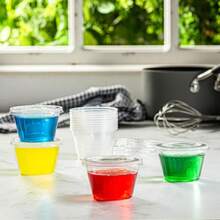GUSTO [4 Oz. - 50 Count Clear Disposable Plastic Portion Cups With Lids - Soufflé Cups, Clear Jello Shot Containers With Lids Perfect For Salad Dressing And More - (Formerly Comfy Package) - MàuD - Xem 2