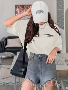 Women's Oversized Printed T-Shirt - Cheerful Paradise Phrase - Loose, Casual, Stylish, Modern, And Cool Blouse - 乳霜 - 查看 2