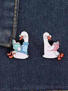 1pc/Set Silly Goose Reading Brooch Enamel Pins Cartoon Cute Couple Goose Reading Brooches Backpack Lapel Badge Jewelry Gift For Friends - Multicolor - View 8
