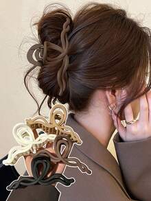 FRIFUL 4pcs/1pc Women 5.12in/13cm White, Black, Khaki, Brown Extra Large Wavy Plastic Hair Clips, Fashion Versatile High-End Elegant Minimalist Plain Color Hair Claws, Suitable For Daily, Casual, Party, Commute, Beach, Hairstyle, Face Washing, Makeup, Coordinate Outfit, Hair Accessory Fashion Hair Accessories Beauty Claw Clips Fall Winter For Vacation Outfits Woman Summer Outfits - Multicolor - View 8