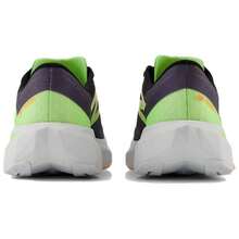 (WMNS) New Balance FuelCell Rebel V4 'Black Graphite White Peach' - màu đen - Xem 4