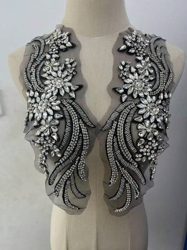 1 Par de Apliques Florais Bordados com Strass Costurados à Mão Luxuosos, Enfeites Premium de Alta Qualidade Versáteis para Decorar Vestidos de Festa, Vestidos de Noiva, Fantasias de Dança, Ternos, Ornamento Cintilante Deslumbrante, Fácil de Fixar, Adequado para Costura e Colagem