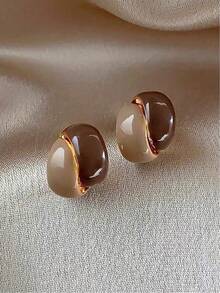 1 Pair Vintage French Geometric Enamel Dual-Tone Stud Earrings, Minimalist Unique Elegant Earrings Suitable For Women's Daily Wear, Commute, Gatherings And Other Occasions - White-brown - View 3