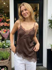 Women Lace Trim Satin Camisole V Neck Spaghetti Strap Backless Asymmetrical Tops  Summer Streetwear - 黑色和金色 - 查看 5