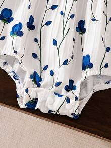 2pcs Baby Girl Floral Print Sleeveless Bodysuit & Hat Set, White & Blue, Spring/Summer - Beige - View 7