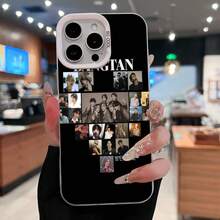 Imagen de  con fotos de sus miembros perfectamente organizadas. Esta elegante funda es compatible con iPhone 17, 16, 15, 14 Pro Max, 13, 12, 11, XR y XS Plus. Fabricada en TPU flexible, resistente a golpes y arañazos, ofrece una excelente protección contra caídas y un agarre cómodo. Es un regalo ideal para familiares, amigos y seres queridos, y una opción perfecta para festivales. - Plateado - Ver 2