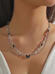 1件优雅别致的黑色蝴蝶创意百搭时尚项链，蝴蝶链项链，适合女性日常、派对、活动、约会等场合搭配首饰。 - 銀色 - 查看 1