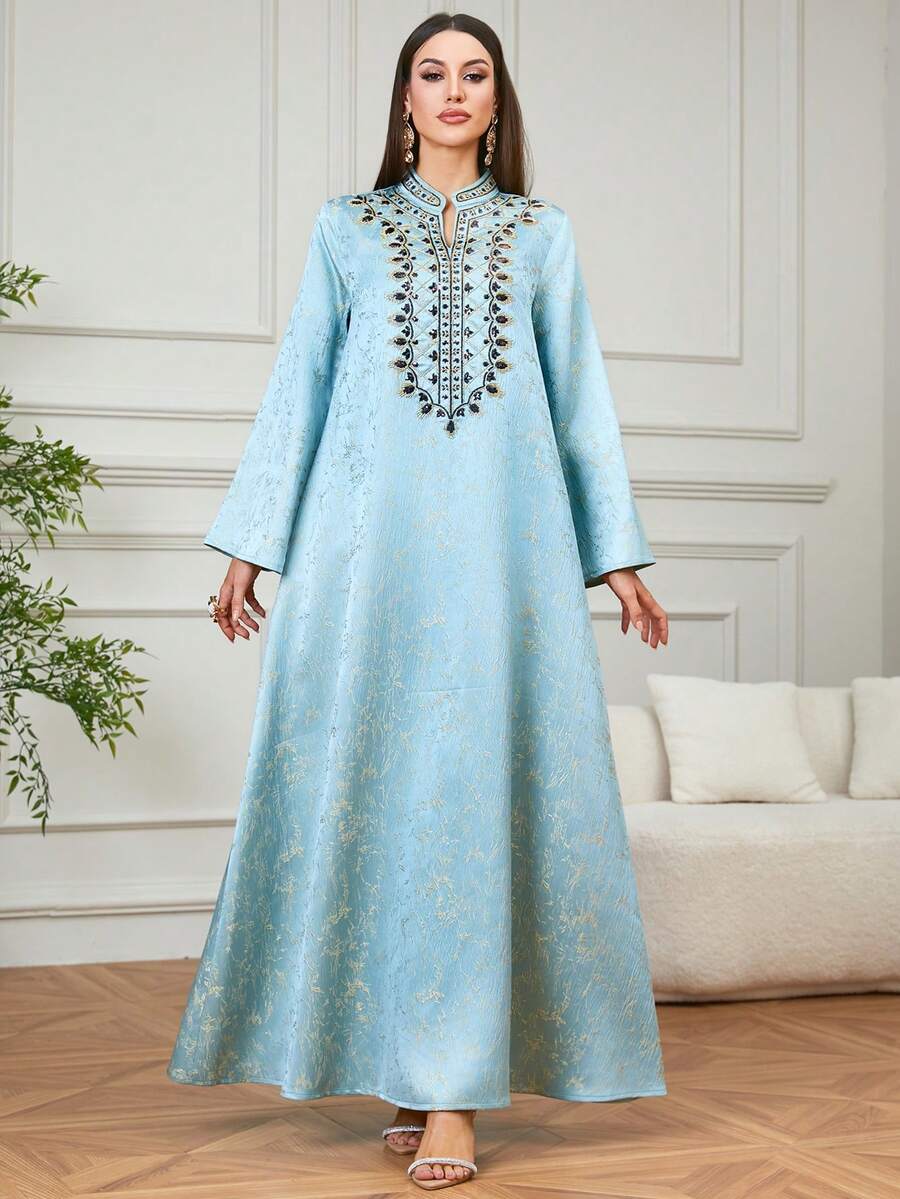 Elegant Women's Long Kaftan Dress, Jacquard Fabric With Beaded & Embroidered V-Neck, Suitable For Eid Celebration, Parties, Dates, And Everyday Wear - Green - View 1