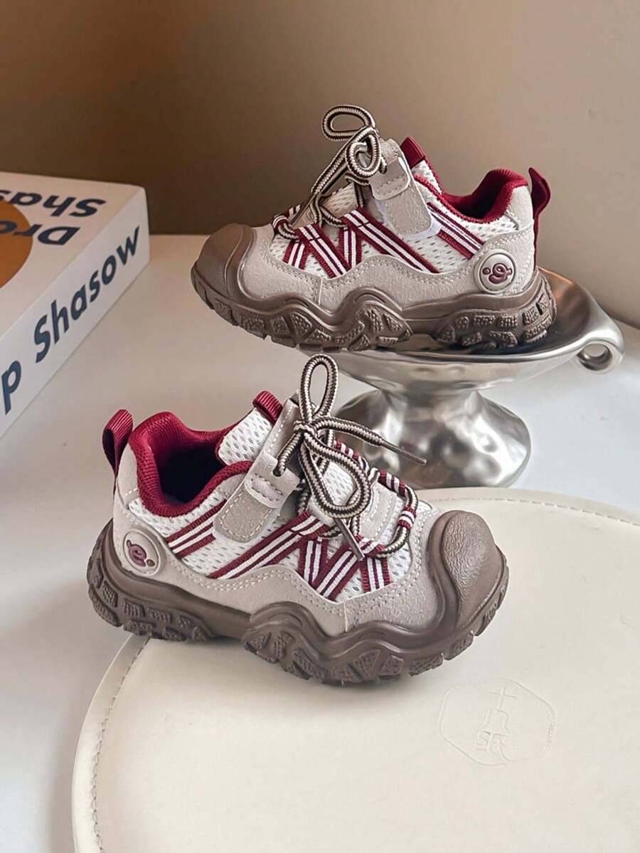 1 Pair Kids' Retro Sporty Sneakers, Boys/Girls Breathable Mesh Athletic Shoes, Soft Sole Non-Slip Functional Infant Shoes - Red - View 1