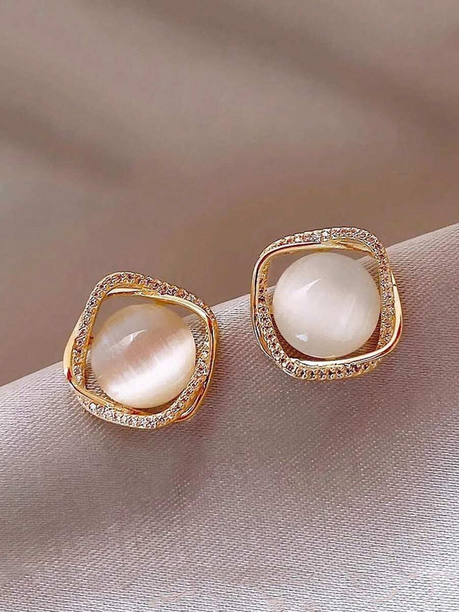 1 Pair Fashion Cat Eye Stone Stud Earrings, Niche Design, Elegant Retro Earrings For Women - Clear - View 1