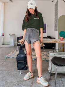 Women's Oversized Printed T-Shirt - Cheerful Paradise Phrase - Loose, Casual, Stylish, Modern, And Cool Blouse - 軍綠色 - 查看 8