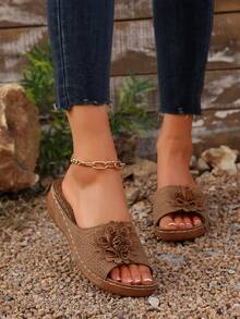 女士跨境夏季新款花卉镂空人字拖，户外穿着加大码坡跟露趾厚底凉鞋 - 棕色 - 查看 4