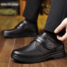 (Setengah Ukuran Lebih Besar) Sepatu Slip-On Pria Vintage, Penutup Velcro, Bagian Atas PU yang Nyaman, Sol Luar Anti Selip yang Lembut, Sepatu Ukuran Besar - YG17 Hitam - View 4