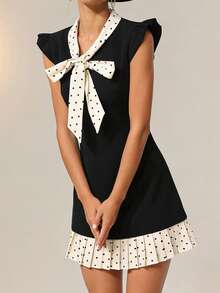 Women's Dot Patchwork Mini Dress Summer Fashionable Flying Sleeve V Neck Pleated Hem Dress - 黑色 - 查看 2