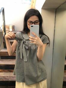 蝴蝶结领短袖衬衫，时尚百搭的学院风衬衫