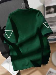 男童三角印花短袖T恤，街头艺术纹理风格上衣，日常及上学必备单品 - 墨綠色 - 查看 2