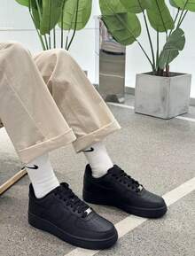 Nike 耐克男士空军一号'07休闲运动鞋 - 黑色 - 查看 7