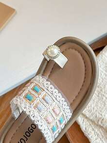 1 Pair Girls' Summer Pearl Lace Woven Thong Sandals, Children Soft Bottom Fashionable Outdoor Slippers - Beige - View 11