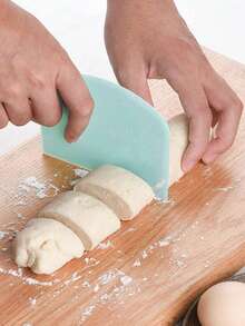 Multi-Functional Pastry Scraper With Measurement Scale, Grater, Plastic Cake Cutter, PP Bread Separator, Plastic Scraper, Suitable For Kneading, Slicing, Dusting Flour, Large Baking Tool, Kitchen Utensil