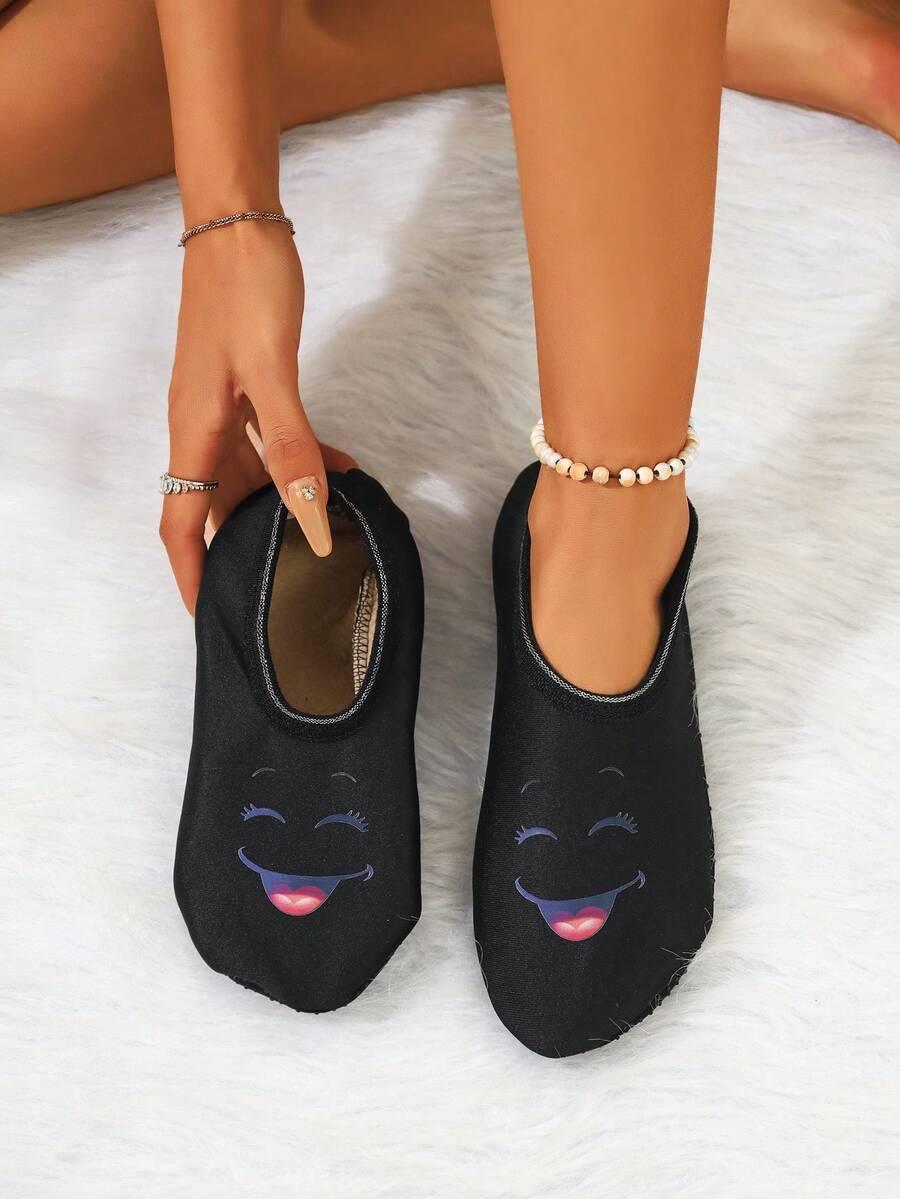 Women's Cute Face Design Breathable High Elastic Indoor House Slippers, Suitable For Home, Beach, Yoga, All Seasons - Black - View 1