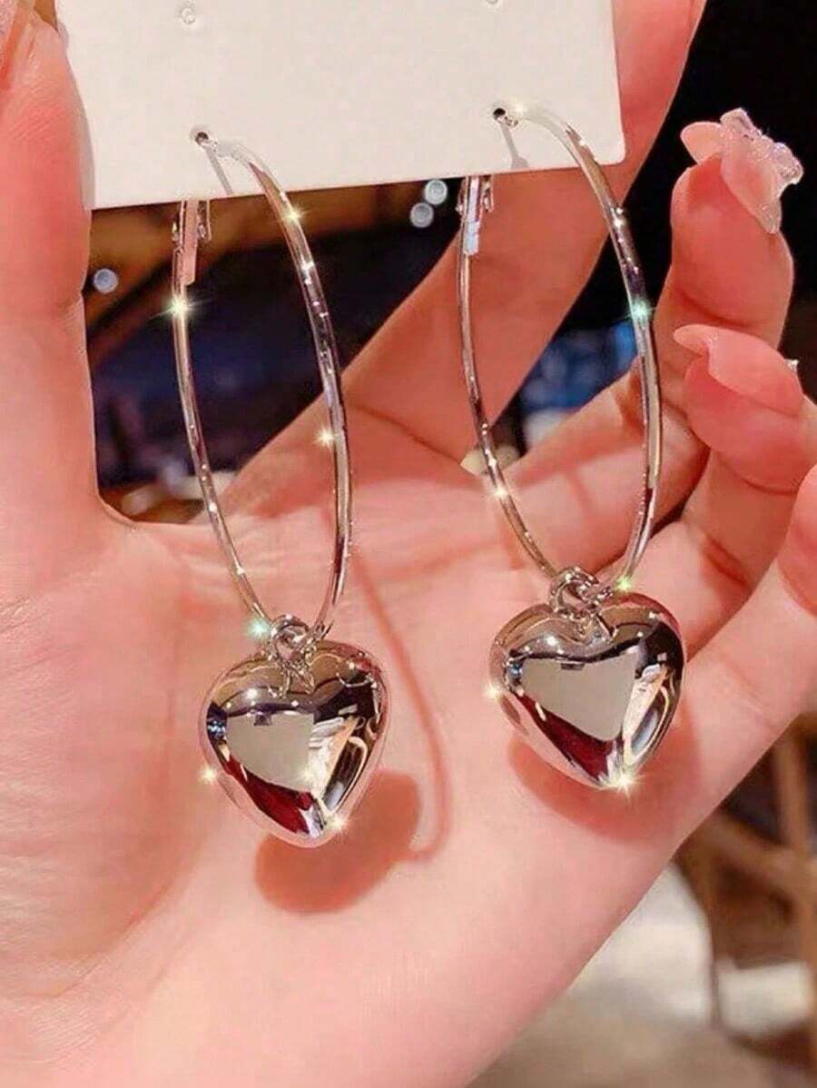 2pcs Fashionable Minimalist Exaggerated Big Hoop Heart Pendant Earrings, Holiday Party Date Gift For Daily Wear (No Card) - 銀色 - 查看 1