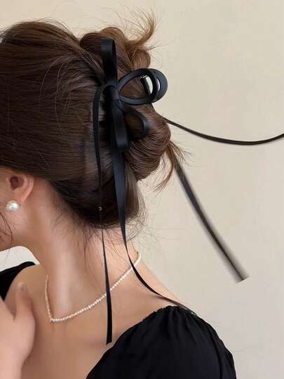 Dubbelsidig bandrosett hårklo för kvinnor, hårklämma med klo, tillverkad av högkvalitativa material, premium hårspänne, lämplig för halv- eller heluppsatta frisyrer, modern, modern och elegant, en snygg och delikat accessoar, perfekt för daglig användning, högtidsfester, evenemang, semestrar och resor, vilket gör den till en perfekt festpresent till tjejer. Kvinnors klospännen eleganta håraccessoarer