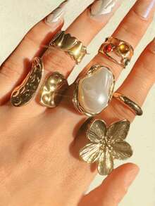 Bộ nhẫn thời trang cổ điển thanh lịch gồm 35 chiếc, kiểu dáng phóng đại, kích thước lớn, đính đá nhiều màu sắc, ngọc trai giả, đá mắt hổ, hoa, nơ, mặt trời, hình vuông, bán nguyệt, đường cong bất đối xứng, có thể điều chỉnh kích thước. Nhẫn rỗng kiểu trung cổ, có thể xếp chồng lên nhau, thích hợp cho phụ nữ, bạn bè, các dịp lễ hội, hẹn hò, đeo hàng ngày. Món quà lý tưởng cho Ngày Valentine, Ngày của Mẹ, Kỷ niệm (Kiểu dáng được giao ngẫu nhiên). - Nhiều màu - Xem 9