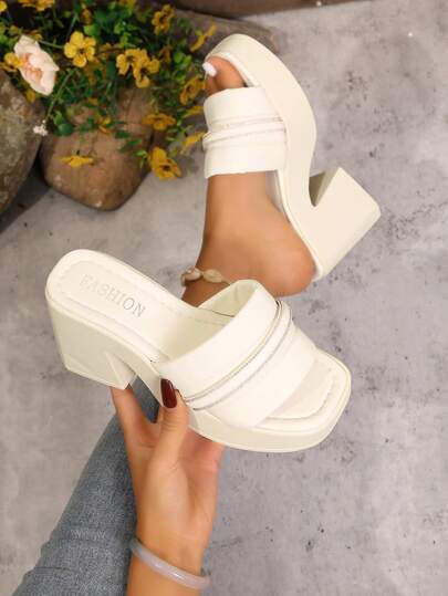 女士水钻绑带PU装饰一体式方头高跟凉鞋，度假风，白色PU鞋面经典粗跟防水厚底拖鞋，适合海滩、度假、日常穿着