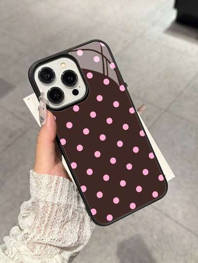 粉色波点图案时尚手机壳，亮棕色底，兼容苹果 Galaxy S21/S21+/S21 Ultra、Galaxy S22/S22+/S22 Ultra、Galaxy S23/S23+/S23 Ultra、Galaxy S24/S24+/S24 Ultra 等热门机型。采用棕色底色搭配粉色波点元素，亮面材质，春季礼物之选，生日、周年纪念日派对礼物。国际版，非国内版。