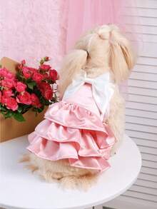 情人节粉色缎面宠物连衣裙 - 多层荷叶边小狗裙，配白色大蝴蝶结，适合小型犬 - 粉色 - 查看 5