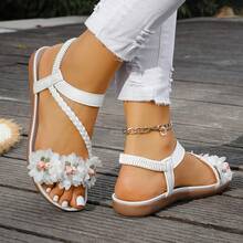 大码女式时尚花卉凉鞋，高端质感，平底仙女风凉鞋，适合户外沙滩穿着，时尚花卉设计，春夏穿搭 - 白色 - 查看 4