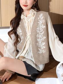 Alicedudu Women's Handmade Embroidered Floral Pattern Knitted Vest, Autumn/Winter