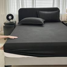 1件纯色亲肤条纹图案床笠，简约磨毛压纹工艺，360度防滑包边，亲肤面料，触感舒适，适用于卧室、客房、宿舍，适合所有年龄段和季节，防滑固定床单套装，可拆卸可水洗，享受放松裸睡，带来轻柔的肌肤触感 - 黑色 - 查看 10