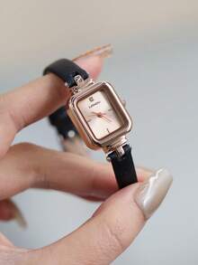 LIANDU LIANDU 女士腕表，时尚简约，优雅方形表壳，PU皮表带，搭配精致迷人的小表盘，适合日常佩戴，也是理想的送礼佳品。 - 黑色 - 查看 8