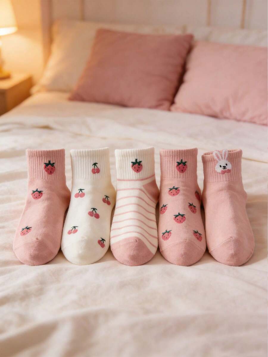 1 Pair Women's Non-Slip Ankle Socks With Random Pink Cherry And Strawberry Patterns, Suitable For All Seasons - Black - View 1