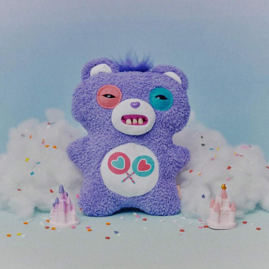 Spin Master Fuggler X Care Bears 9英寸毛绒玩具，包括阳光熊/和谐熊/爱生气熊/分享熊，长着人类牙齿的滑稽丑陋怪物，适合儿童、青少年和成人的收藏礼物 - 分享熊 - 查看 1