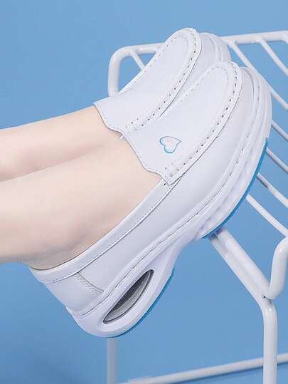 Damskor för sjuksköterskor, enkla enfärgade damsneakers med tjock sula, luftkudde med mjuk botten, halkfria svarta arbetsskor, läderskor i collegestil, bekväma för långa arbetspass, skönhets- och medicinska arbetsskor