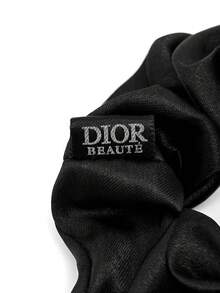 Christian Dior Black Silk Hair Scrunchies. High-Quality Silk Hair Ties. Casual, Fashionable, Minimalist Hair Scrunchies. No Trace, No Hair Damage. - Black - View 9