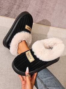 时尚舒适保暖情侣拖鞋 - 加厚羊毛内里，温暖舒适 - 室内外皆宜 - 防滑加厚鞋底 - 防寒加厚保暖短靴 - 节日必备礼物