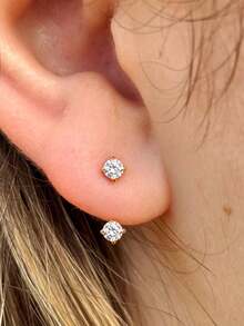 EleRunis 1 pieza Pendientes de diamantes de 4 garras de plata de ley 925 de baja alergia, pendientes de clip para cartílago/hélix de la oreja, adecuados para uso diario, así como para , boda, fiesta, aniversario, Día de San Valentín y otras ocasiones - Dorado - Ver 1